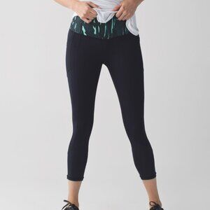 Women's Black Cropped Leggings